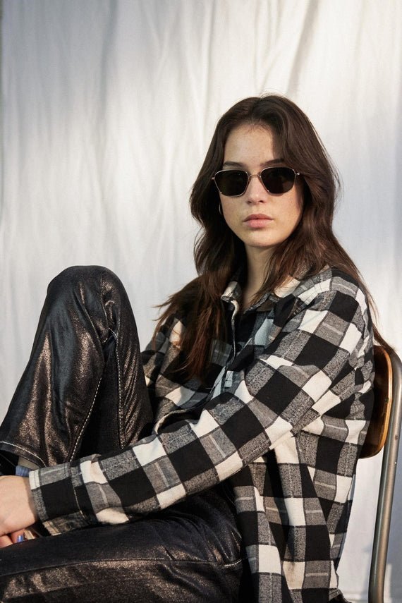 Otis / Matte Black Steel & Brown Gradient Lens - Shade Files